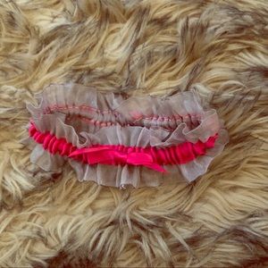 Grey and pink garter